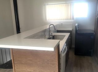 2165 E 21st St #0, Signal Hill, CA 90755
