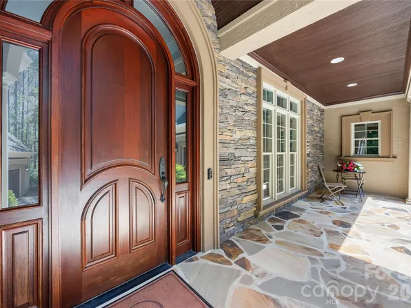 6830 Goose Point Dr, Denver, NC 28037