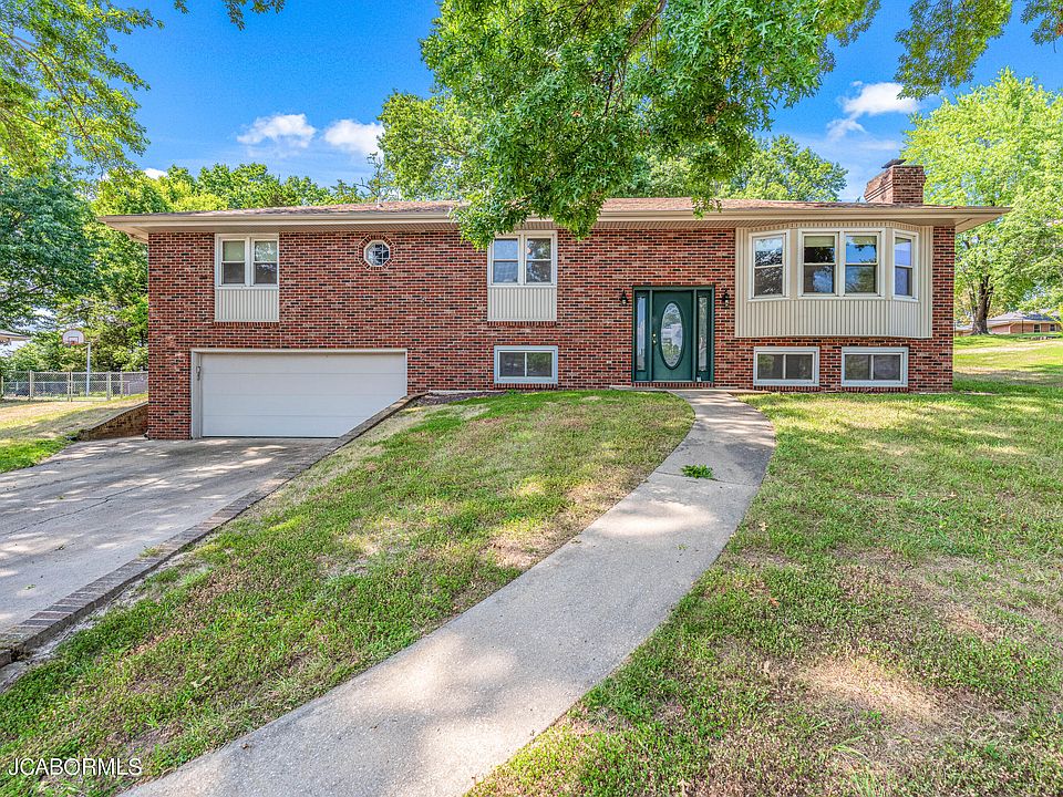 1st image of 2204 Anderson Dr