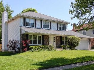 1112 W Keating Dr, Arlington Heights, IL 60005