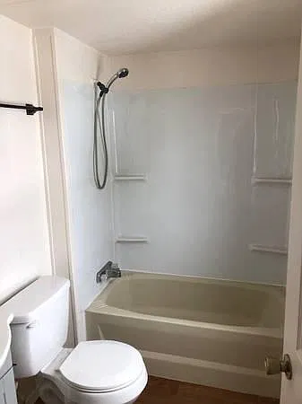 3 bed, 924 sqft, $700 — Photo 3