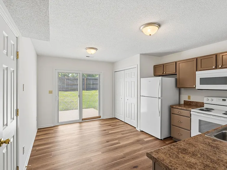 4410-4412 Cheryl Ct. — Photo 8