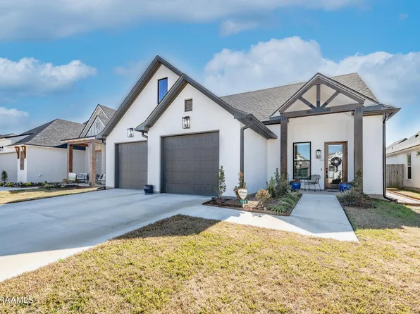 106 Lakes Edge Dr, Broussard, LA 70518