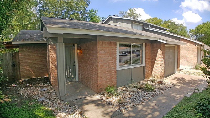 1st image of 9002 Quail Valley Dr #B