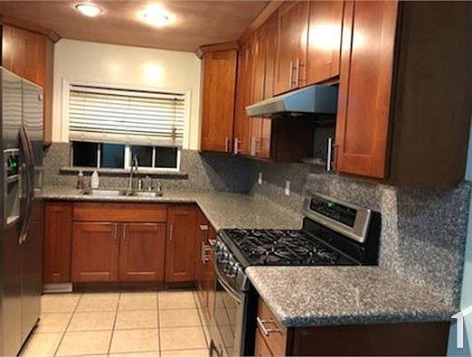 1st image of 2076 Oakwood Dr