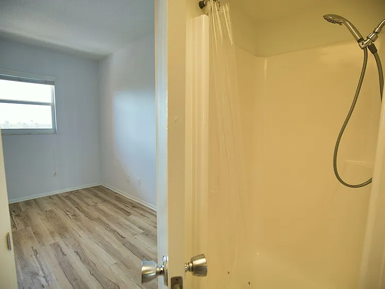 232 Saint Augustine Ave #502 — Photo 22