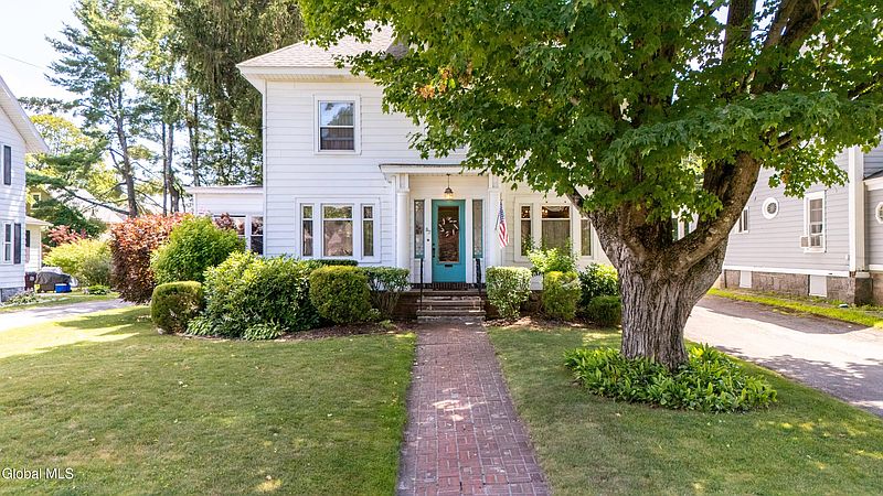 2nd image of 82 Oakland Avenue