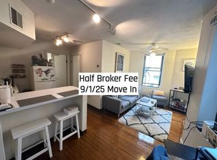 15 Charter St APT 2, Boston, MA 02113