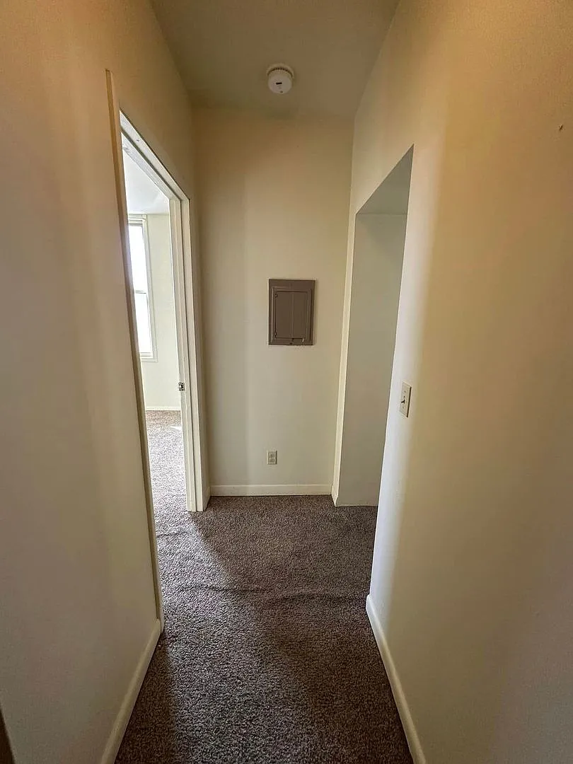 820 York St. — Photo 4