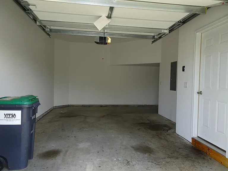 802 Braemar Crk — Photo 15