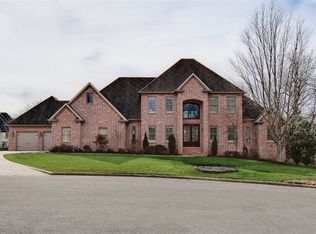 10 S Plymouth Ln, Rogers, AR 72758