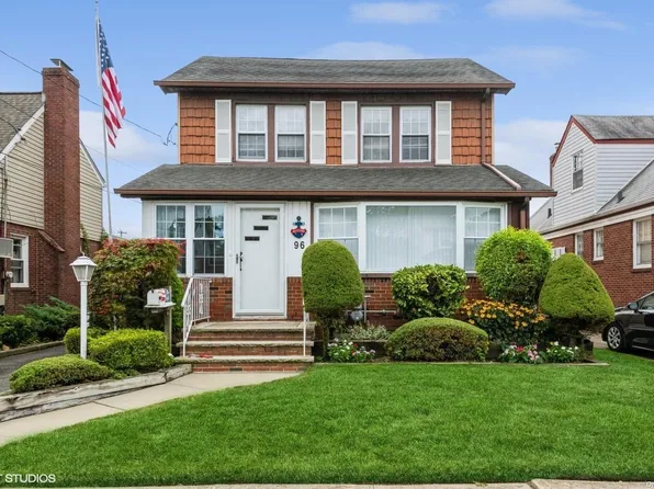 96 E Melrose Street, Valley Stream, NY 11580