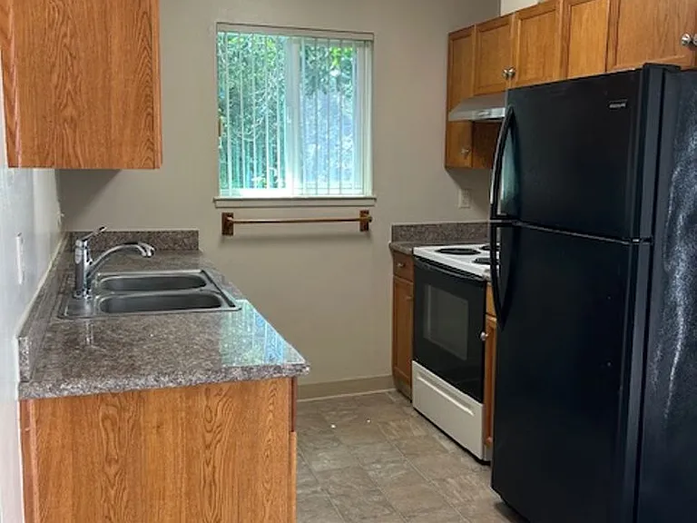 8444 Hidden Lake Rd — Photo 4