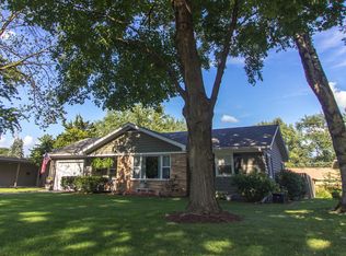 324 S Western Ave, Aurora, IL 60506