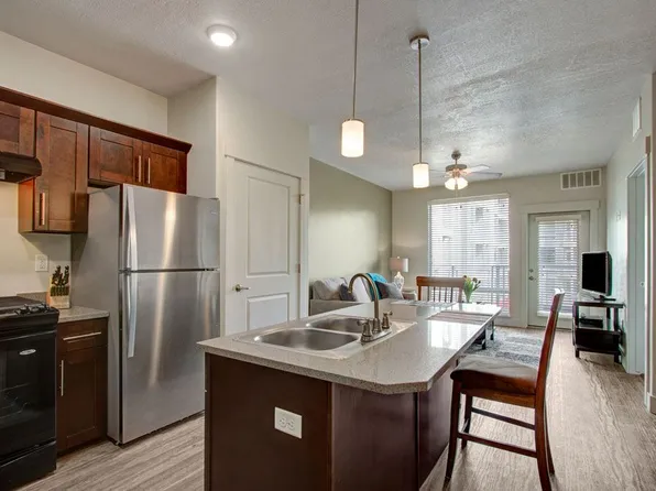 Velo on the Boulevard