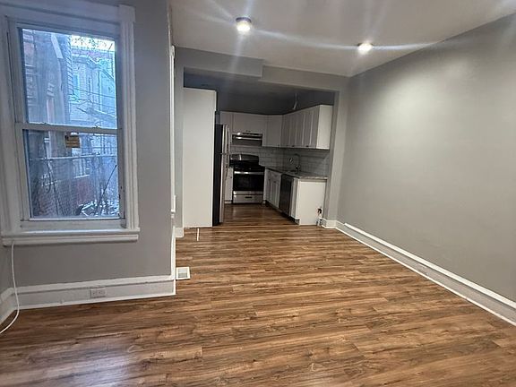 4th image of 1014 N Pallas St
