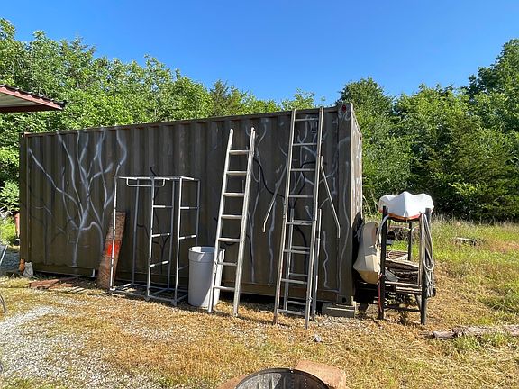 3rd image of 796 Blue Branch Rd