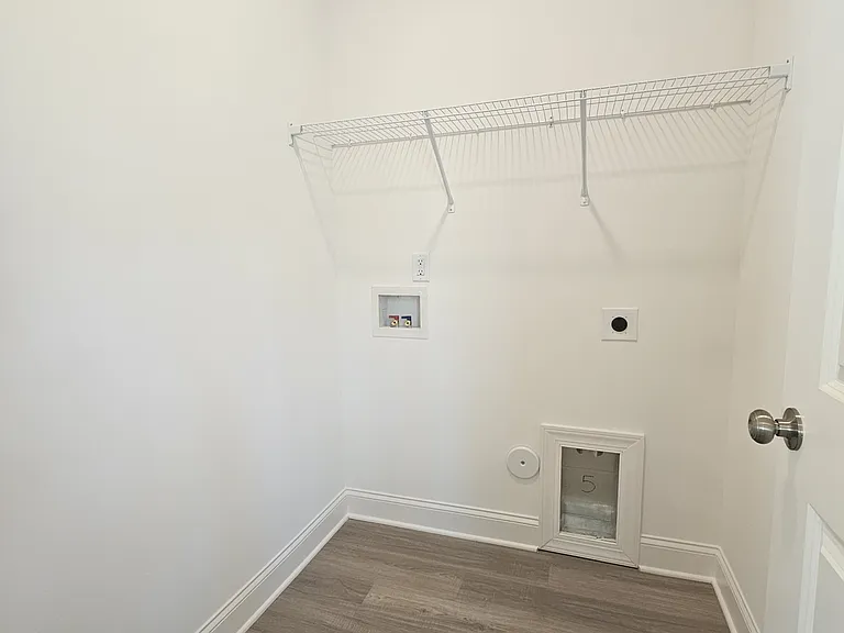 203 Benfield Rd — Photo 10