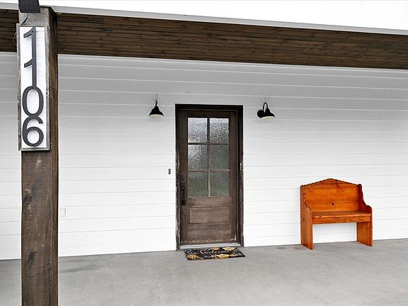 3rd image of 1106 County Road 1650
