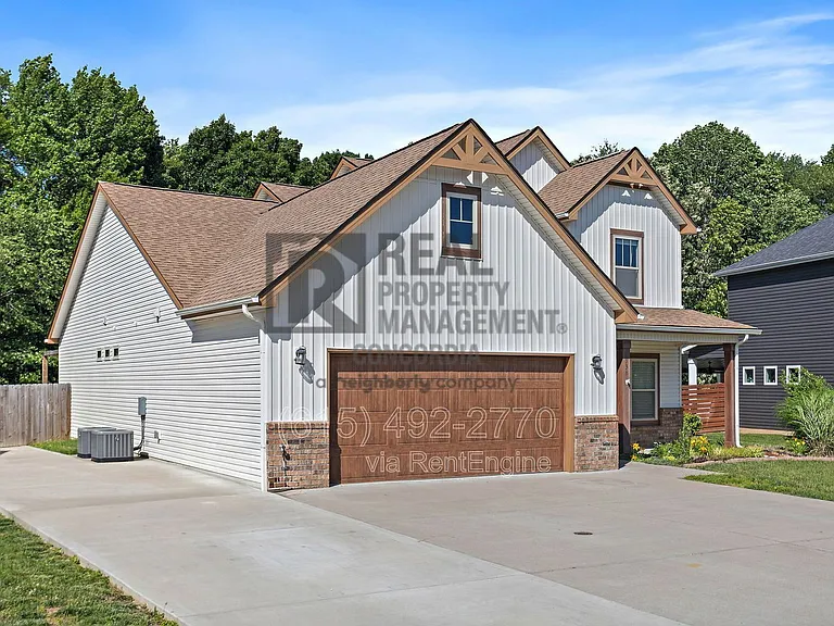 338 Crusaw Dr — Photo 3