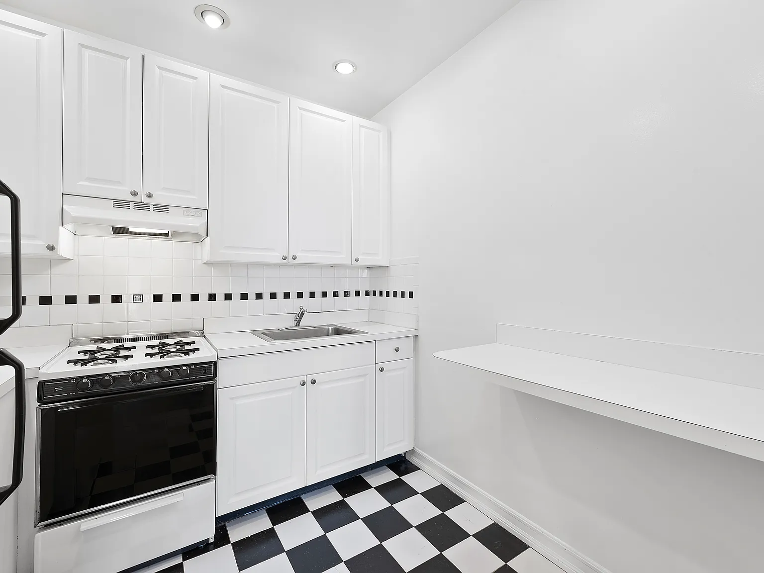 6 East 65th Street — Photo 3
