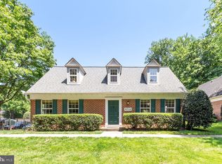 9754 Pleasant Gate Ln, Potomac, MD 20854