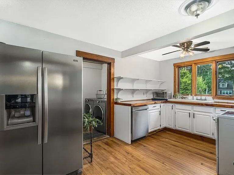 58 Violet St — Photo 10