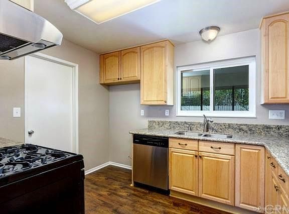 5th image of 3139 Newell Dr