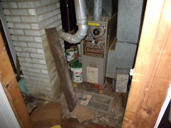 3rd image of 501 W Bundy Ave