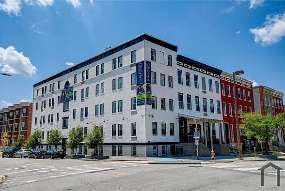 1st image of 231 E North Ave Unit 19