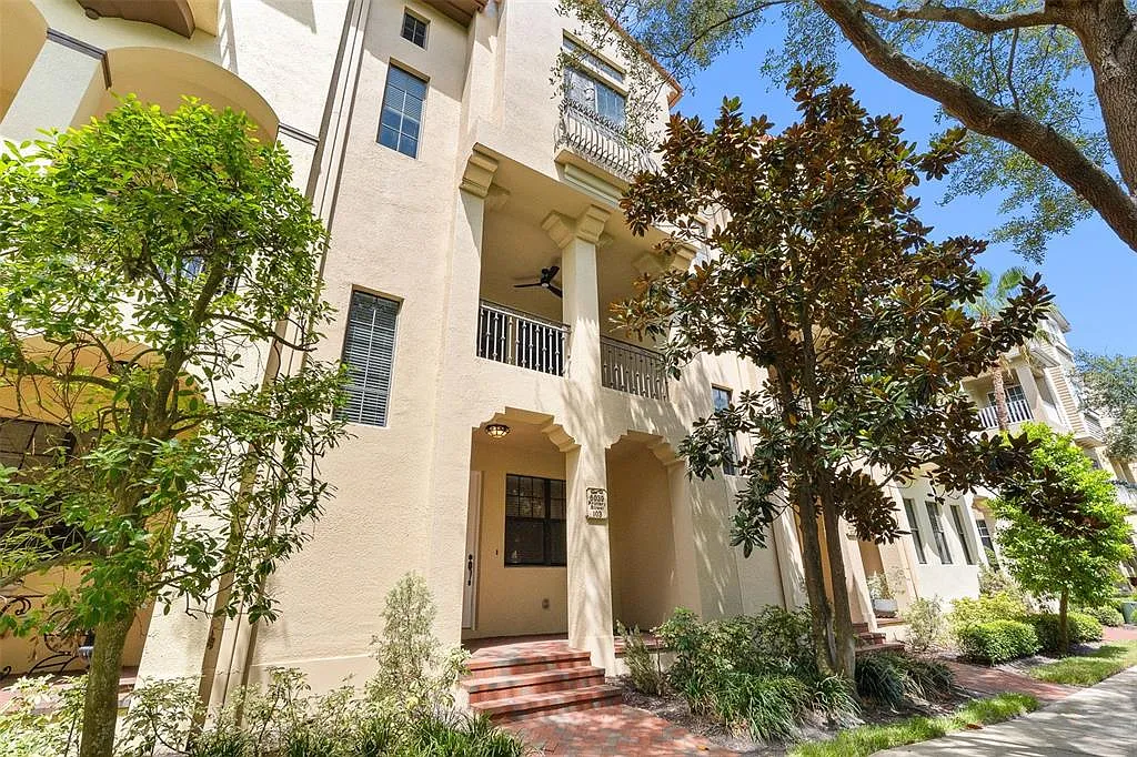 3 bed, 2.5 bath, 1884 sqft, $4,500 — Photo 3