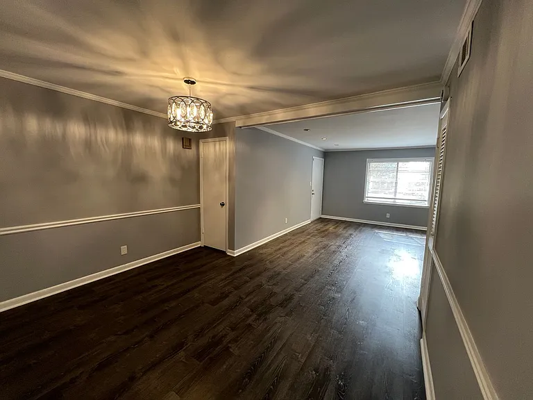 3057 Pharr Court — Photo 3