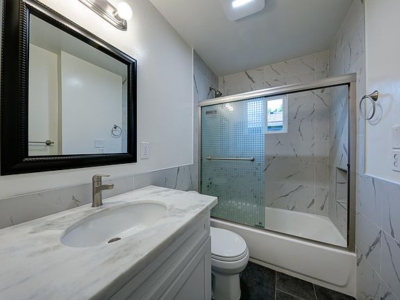 5th image of 3642 42nd St