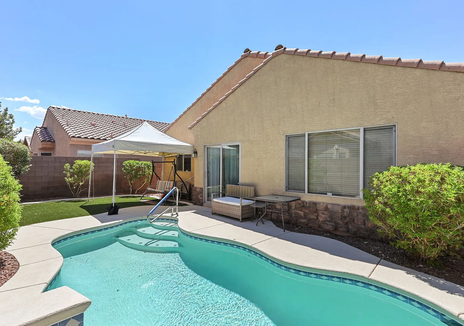 Single Story Pool Home In Stallion Mountain Guard Gated Community — Photo 1