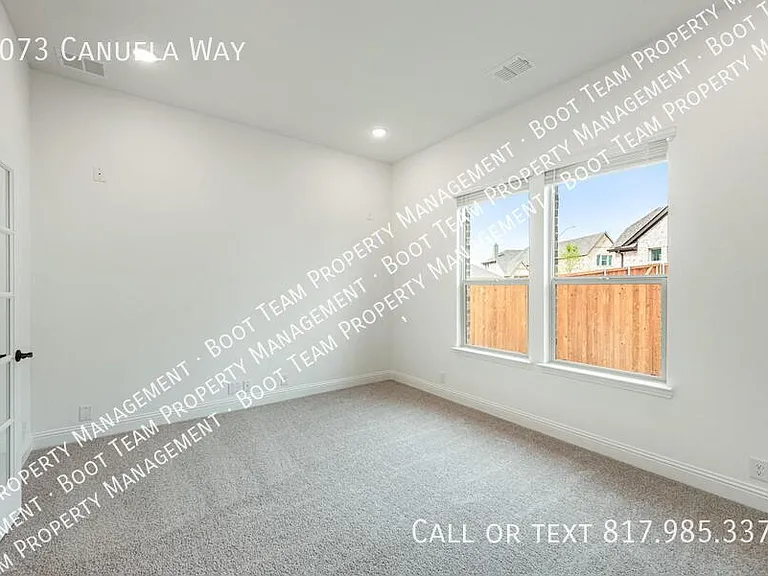 1073 Canuela Way — Photo 11