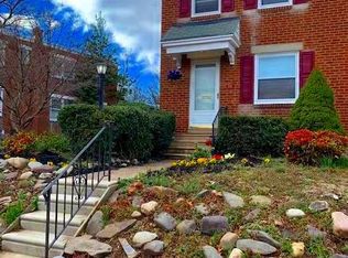534 Overlook Rd, Philadelphia, PA 19128