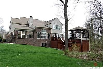 5th image of 9851 Belcrest Ln