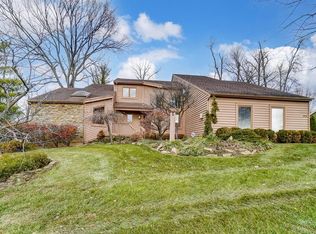 3500 Tiffany Ridge Ln, Cincinnati, OH 45241