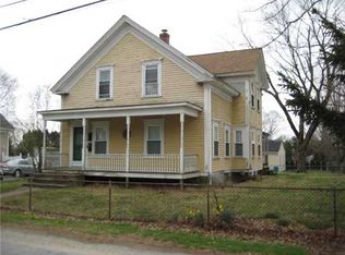 27 Maple St, Coventry, RI 02816