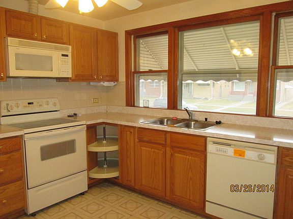 3rd image of 118 Bohland Ave