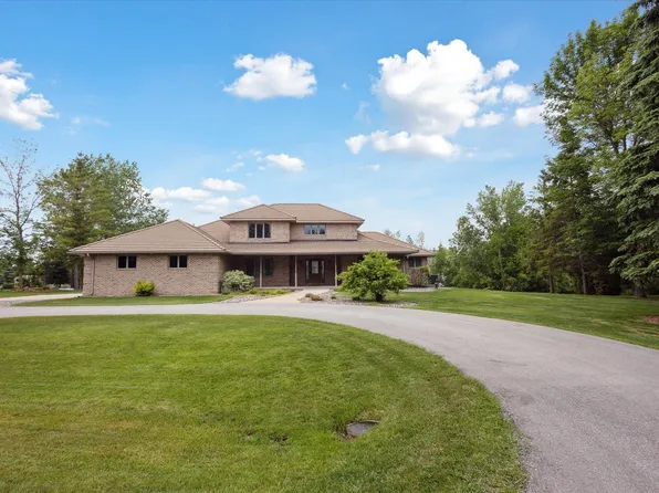 W175 Lake Sandia Dr, Krakow, WI 54137