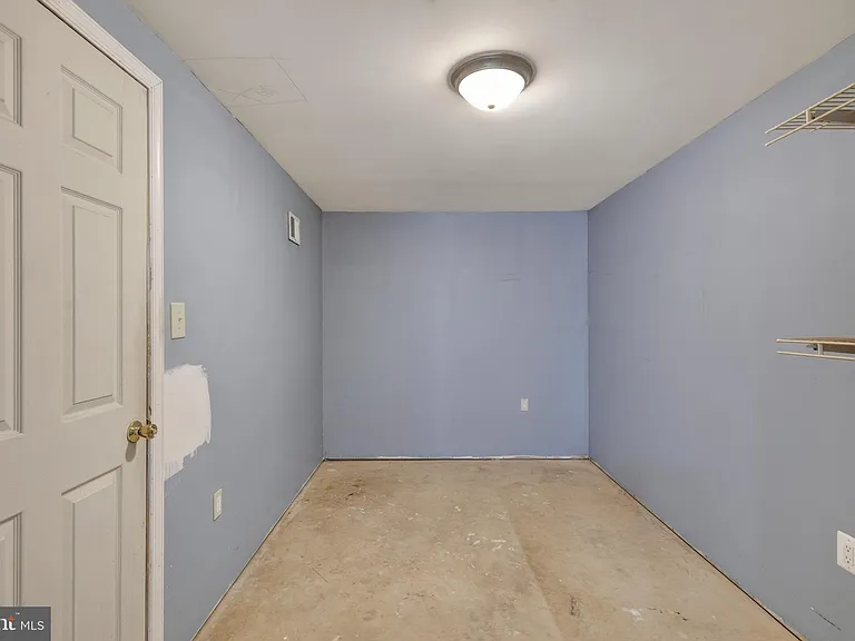15063 Cherrydale Dr — Photo 34