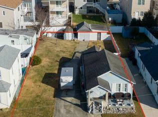 119 N Madison Ave, Margate, NJ 08402