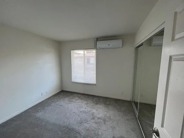 10418 Stratton Ct — Photo 9