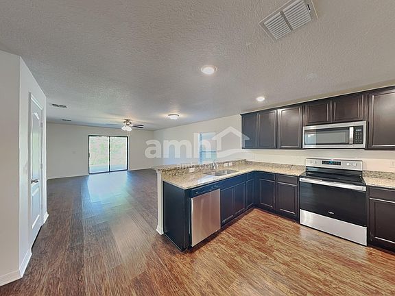 4th image of 1126 Wynnmere Walk Ave