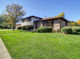 104 Valley St, Bartlett, IL