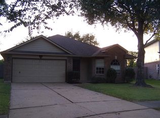 9208 Mohawk Dr, La Porte, TX 77571