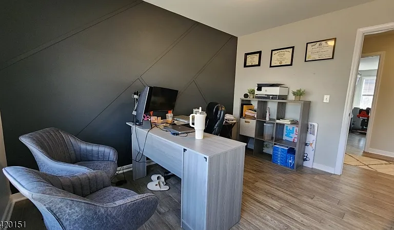 4 Joseph Dr — Photo 26