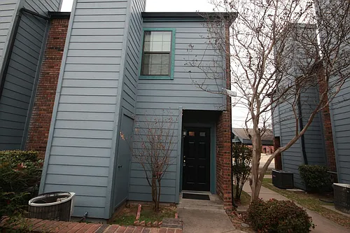 501 E A St #6 Photo 1