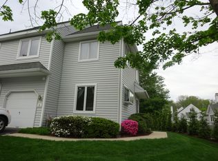 31 S Orchard Ave, Kennett Square, PA 19348
